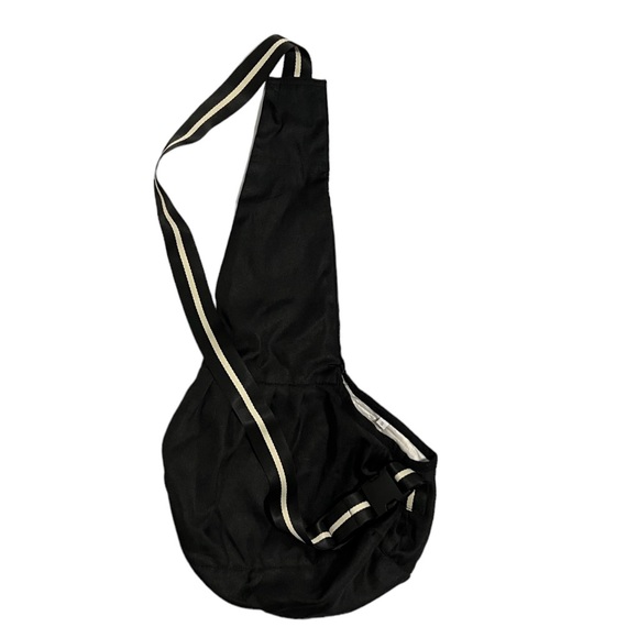 Small Crossbody Soft Pet Travel Carrier - Picture 2 of 7